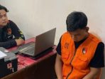pelaku-tatang-saat-diperiksa-polisi-1744286438340_169
